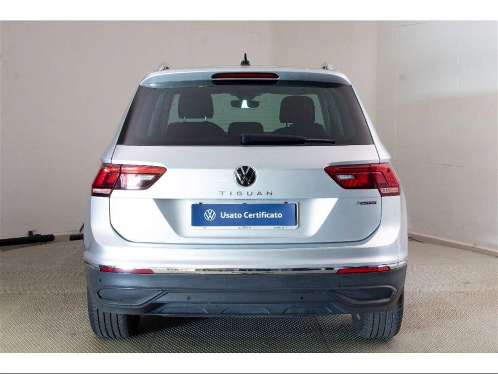 Volkswagen Tiguan 2.0 TDI 150 CV SCR DSG 4MOTION Life del 2020 usata a Paruzzaro (5)