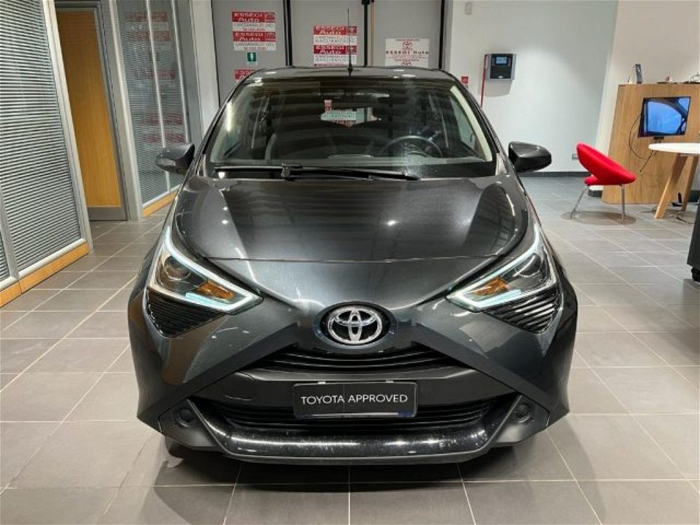 Toyota Aygo 1.0 VVT-i 72 CV 5 porte x-play  del 2019 usata a Albano Vercellese (5)