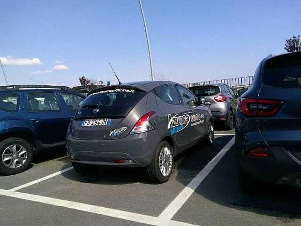 Lancia Ypsilon usata a Cuneo