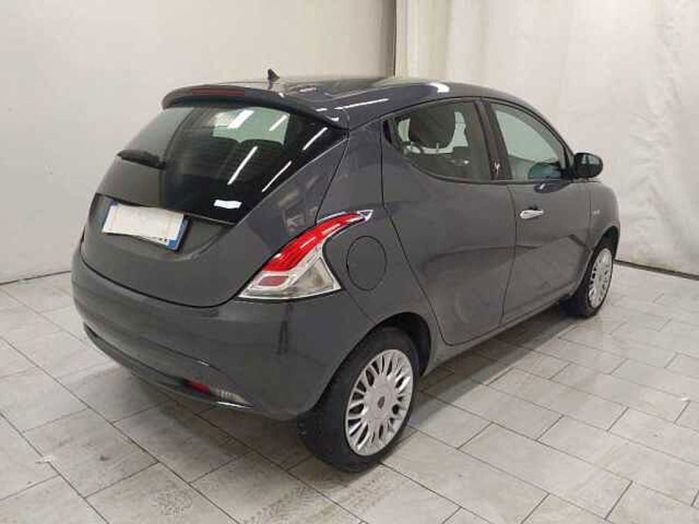 Lancia Ypsilon 1.2 69 CV 5 porte Elefantino  del 2015 usata a Cuneo (4)