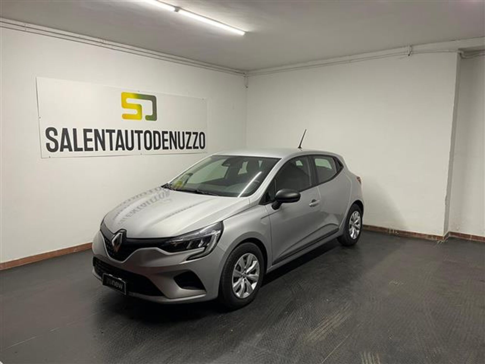 Renault Clio TCe 90 CV 5 porte Life  del 2022 usata a Lecce