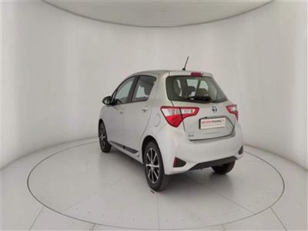 Toyota Yaris 1.5 Hybrid 5 porte Cool  del 2018 usata a Bari (5)