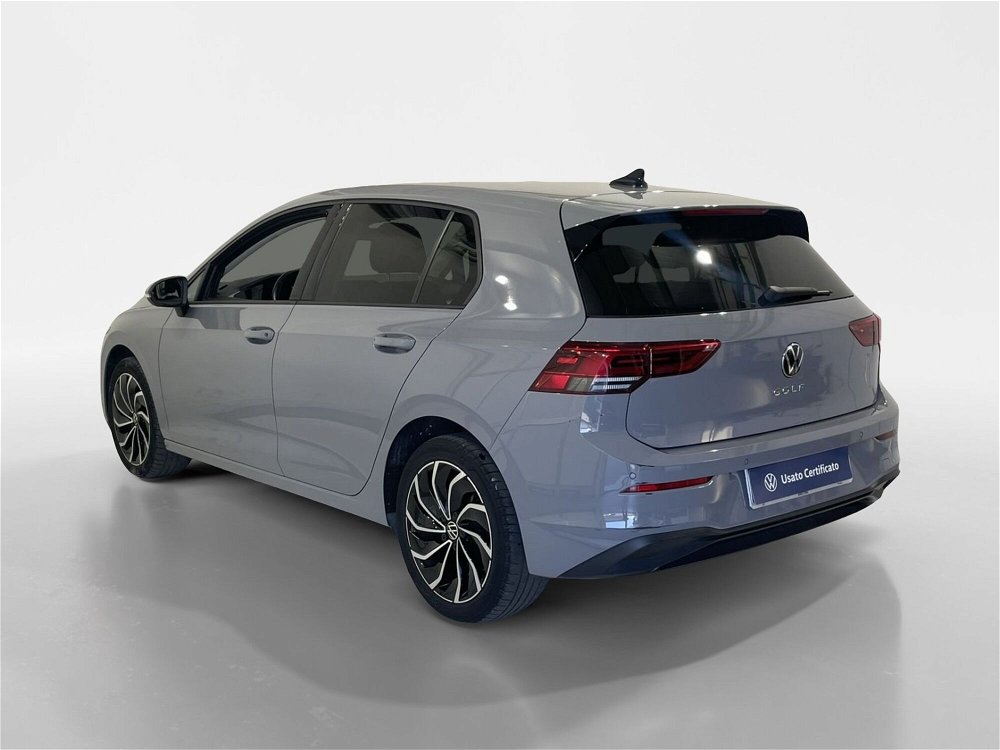 Volkswagen Golf 1.0 TSI EVO Life del 2020 usata a Massa (3)