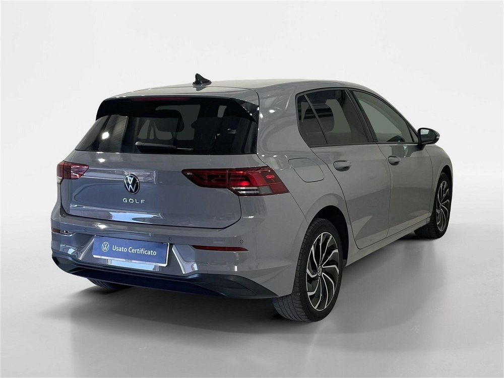Volkswagen Golf 1.0 TSI EVO Life del 2020 usata a Massa (5)