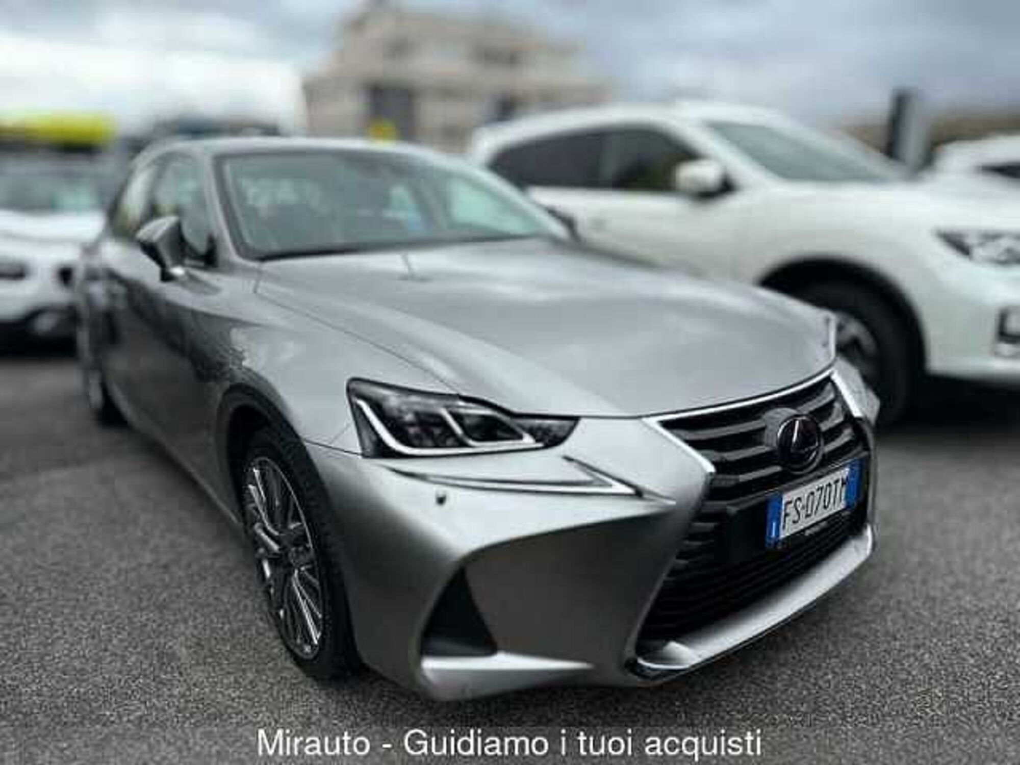 Lexus IS Hybrid Luxury  del 2018 usata a Roma