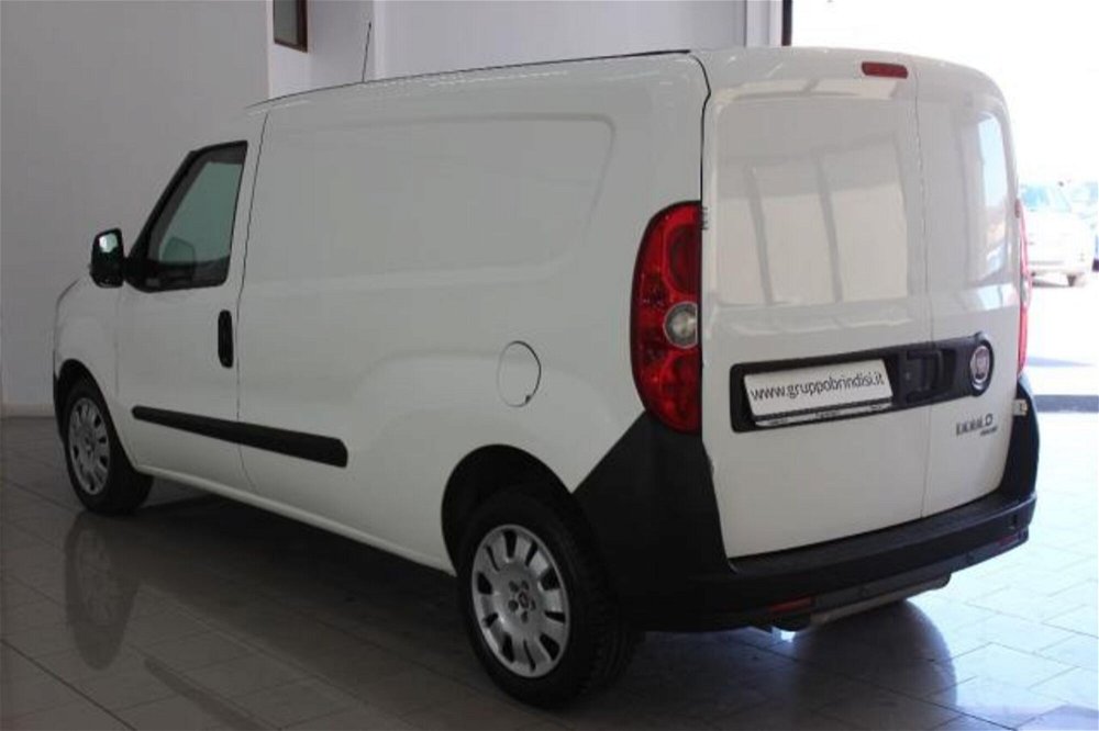 Fiat Doblò Furgone 1.4 T-Jet Natural Power PL-TN Cargo Maxi Lamierato  del 2013 usata a Potenza (4)