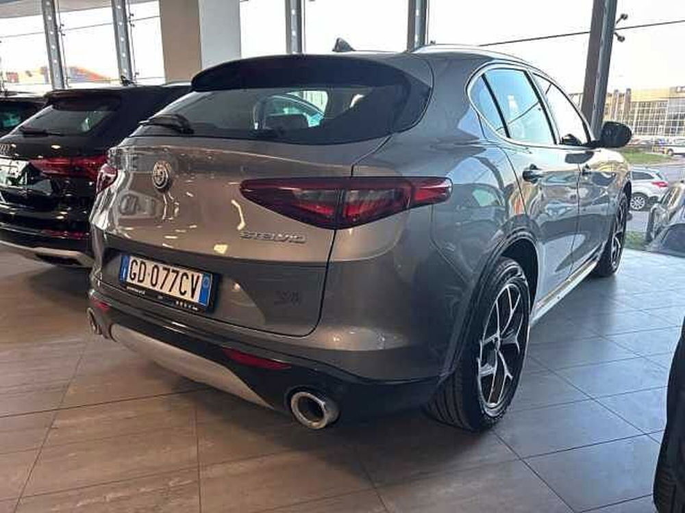 Alfa Romeo Stelvio usata a Cuneo (2)