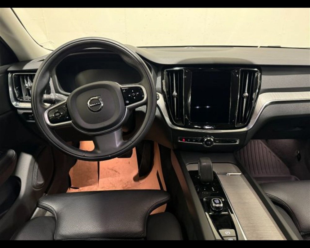 Volvo V60 Cross Country B4 (d) AWD Geartronic Business Pro del 2021 usata a Conegliano (3)