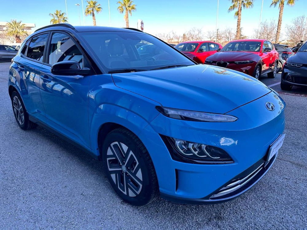 Hyundai Kona EV 64 kWh XClass del 2021 usata a Mozzagrogna (3)