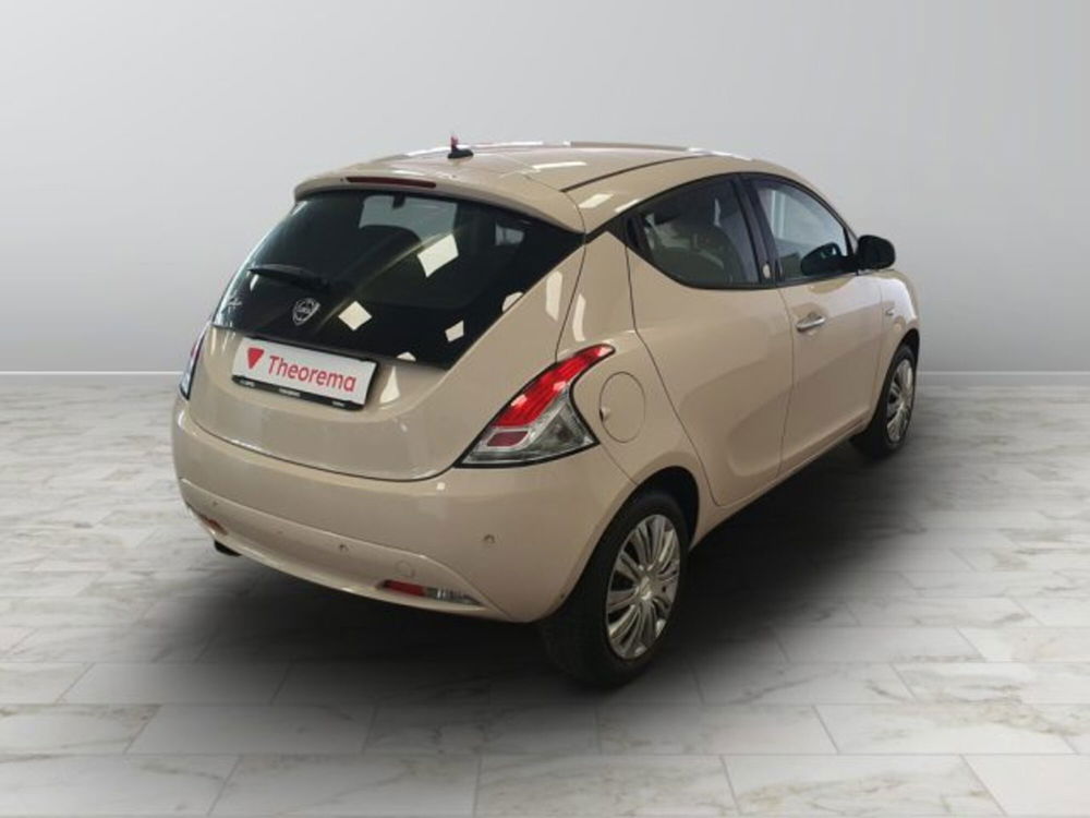 Lancia Ypsilon usata a Torino (5)