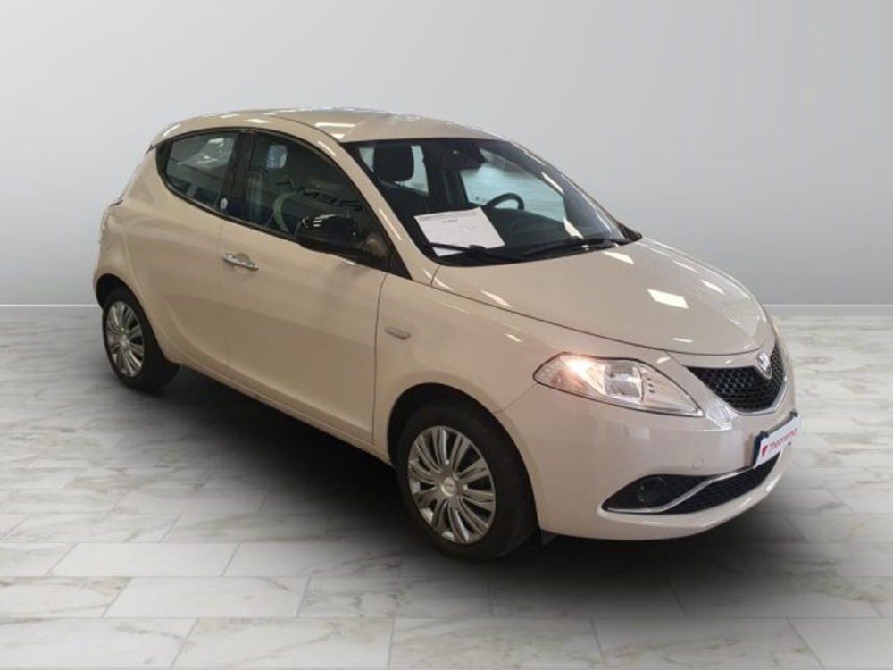 Lancia Ypsilon usata a Torino (7)