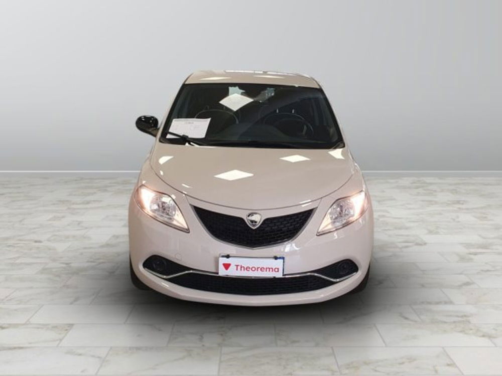 Lancia Ypsilon usata a Torino (8)