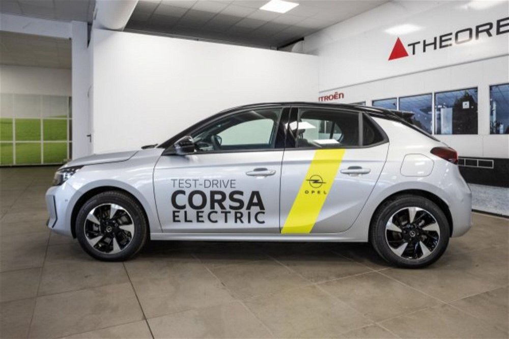 Opel Corsa-e electric GS 136cv nuova a Torino (2)