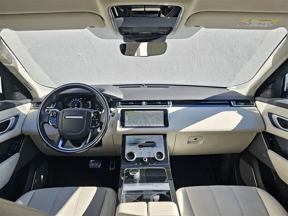 Land Rover Range Rover Velar 2.0D I4 240 CV R-Dynamic SE  del 2020 usata a Misterbianco (4)