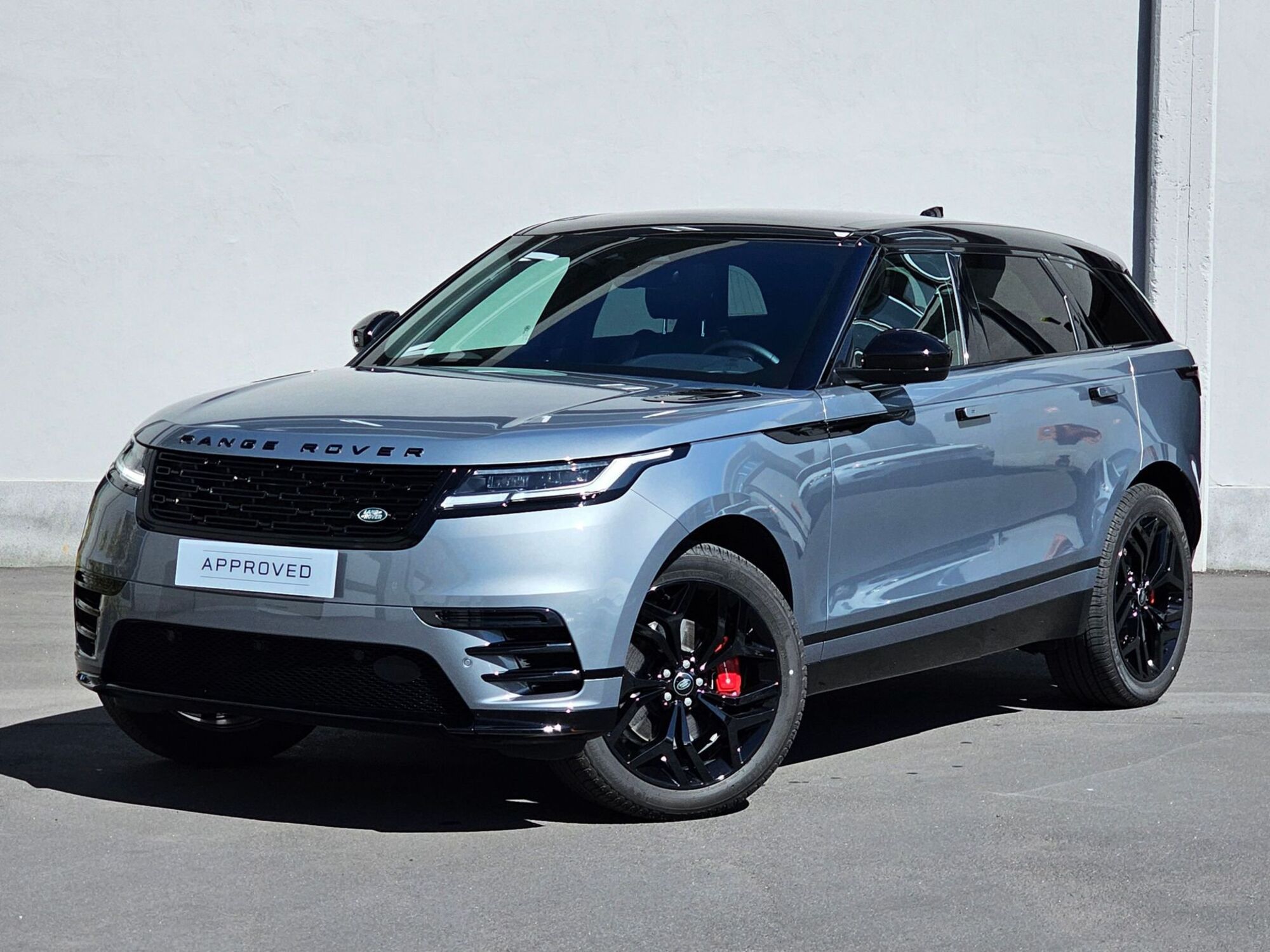 Land Rover Range Rover Velar 2.0D I4 204 CV R-Dynamic SE  del 2023 usata a Misterbianco