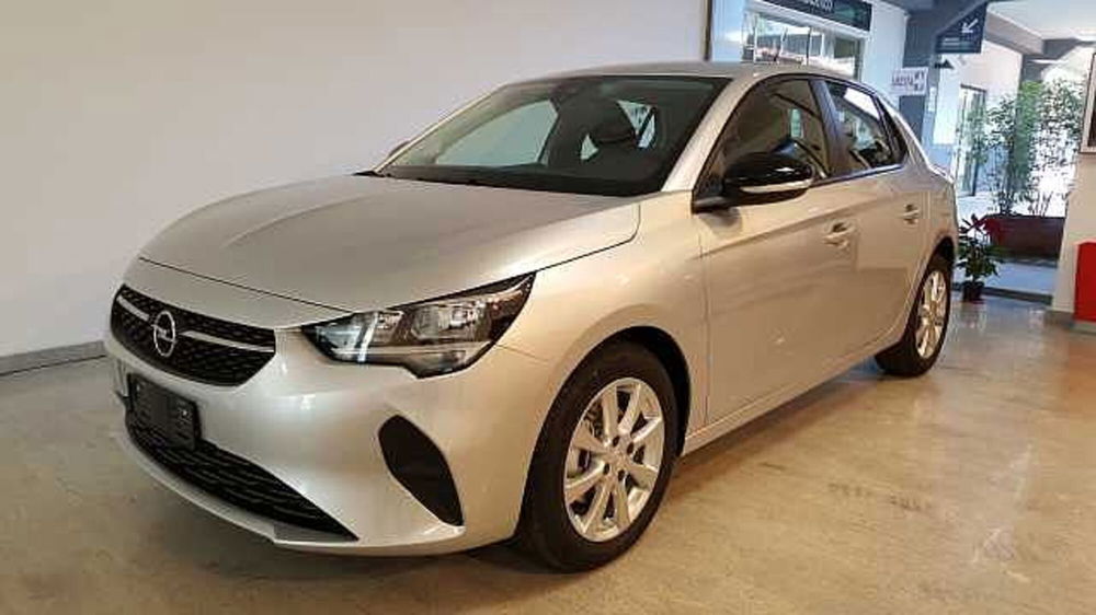 Opel Corsa nuova a Messina