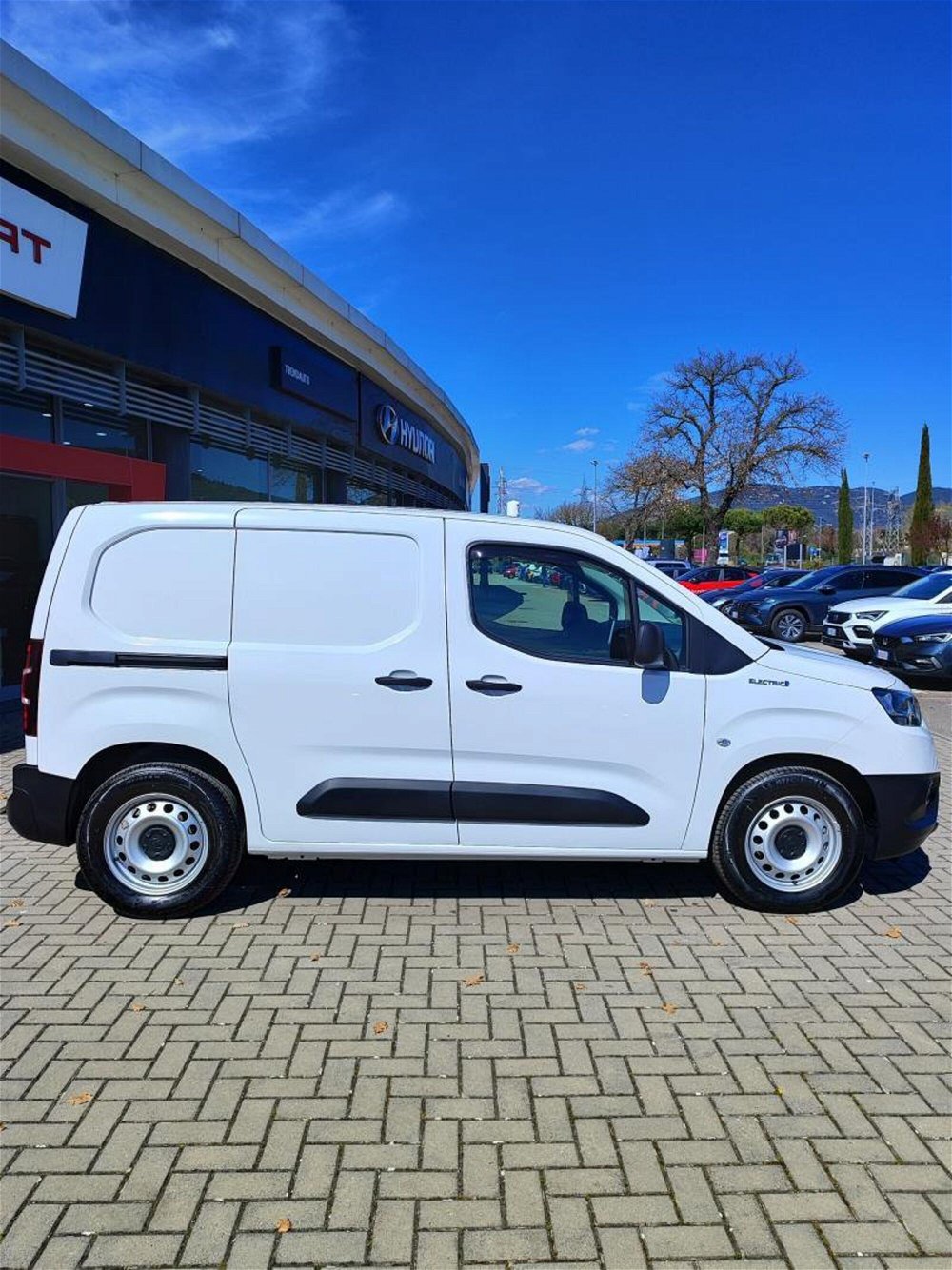 Toyota Proace City Electric City Electric 50kWh L1 S ACTIVE nuova a Perugia (3)