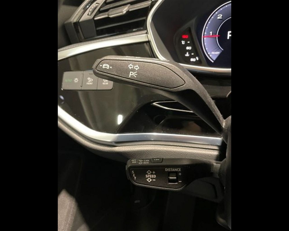 Audi Q3 35 2.0 tdi s-tronic del 2023 usata a Conegliano (5)