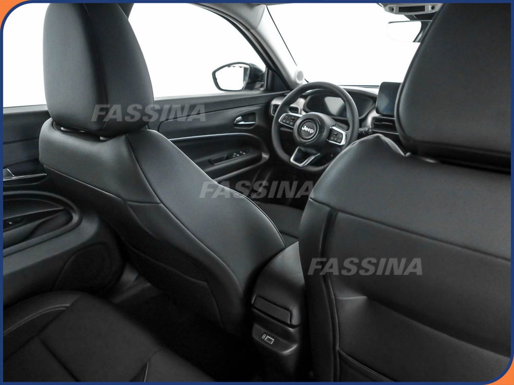 Jeep Avenger nuova a Milano (11)