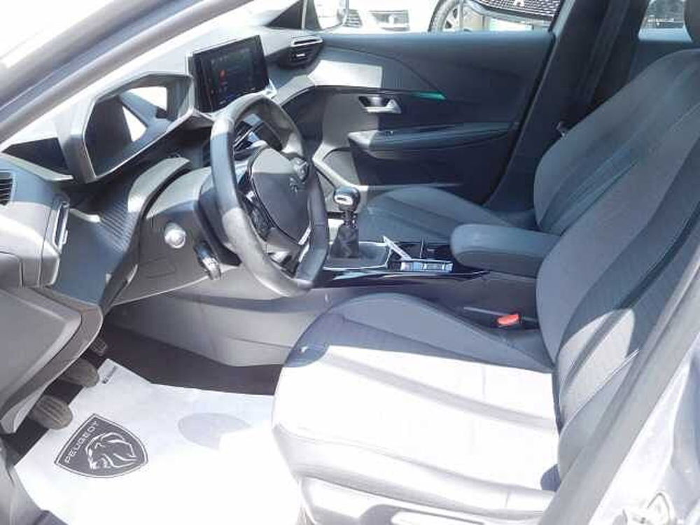 Peugeot 208 usata a Roma (8)