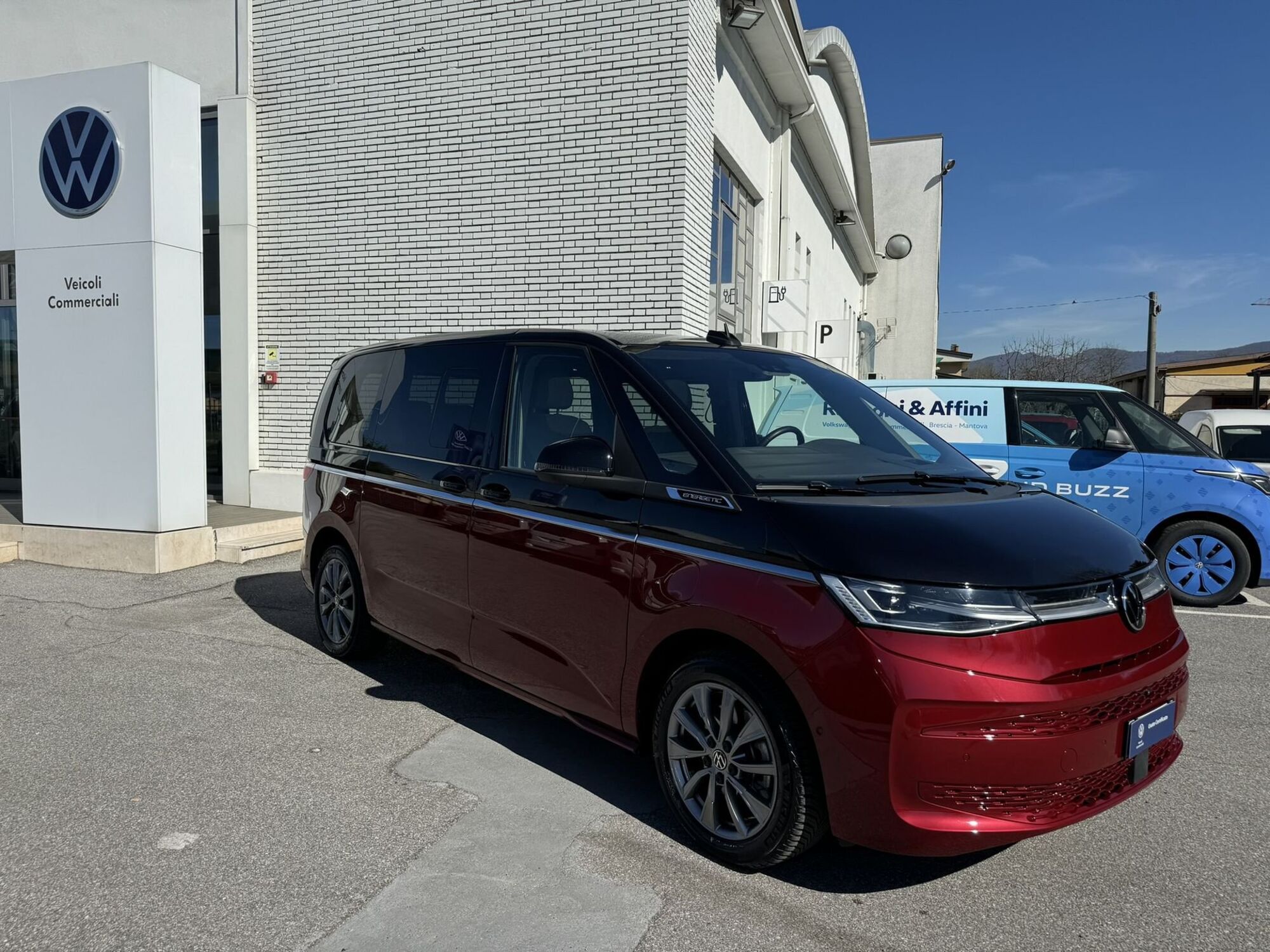 Volkswagen Multivan 1.4 TSI eHybrid Energetic del 2022 usata a Castegnato