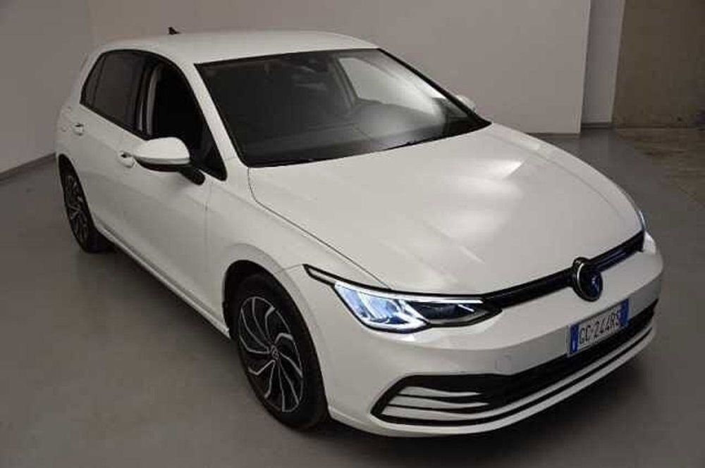 Volkswagen Golf 1.0 TSI EVO Life del 2021 usata a Cesena (4)
