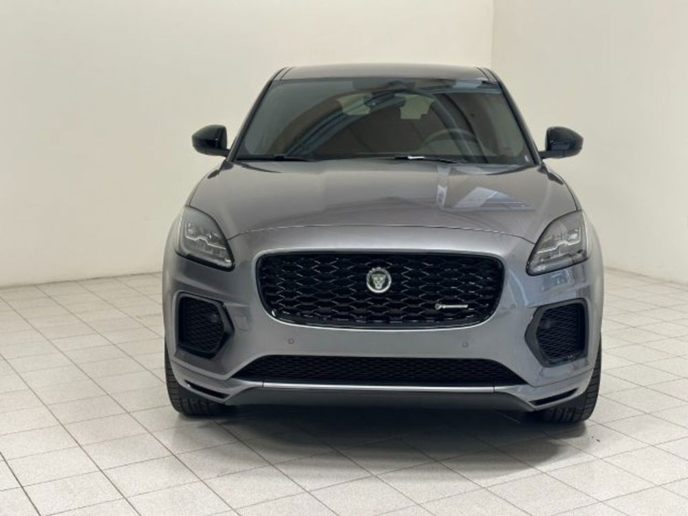 Jaguar E-Pace nuova a Novara (8)