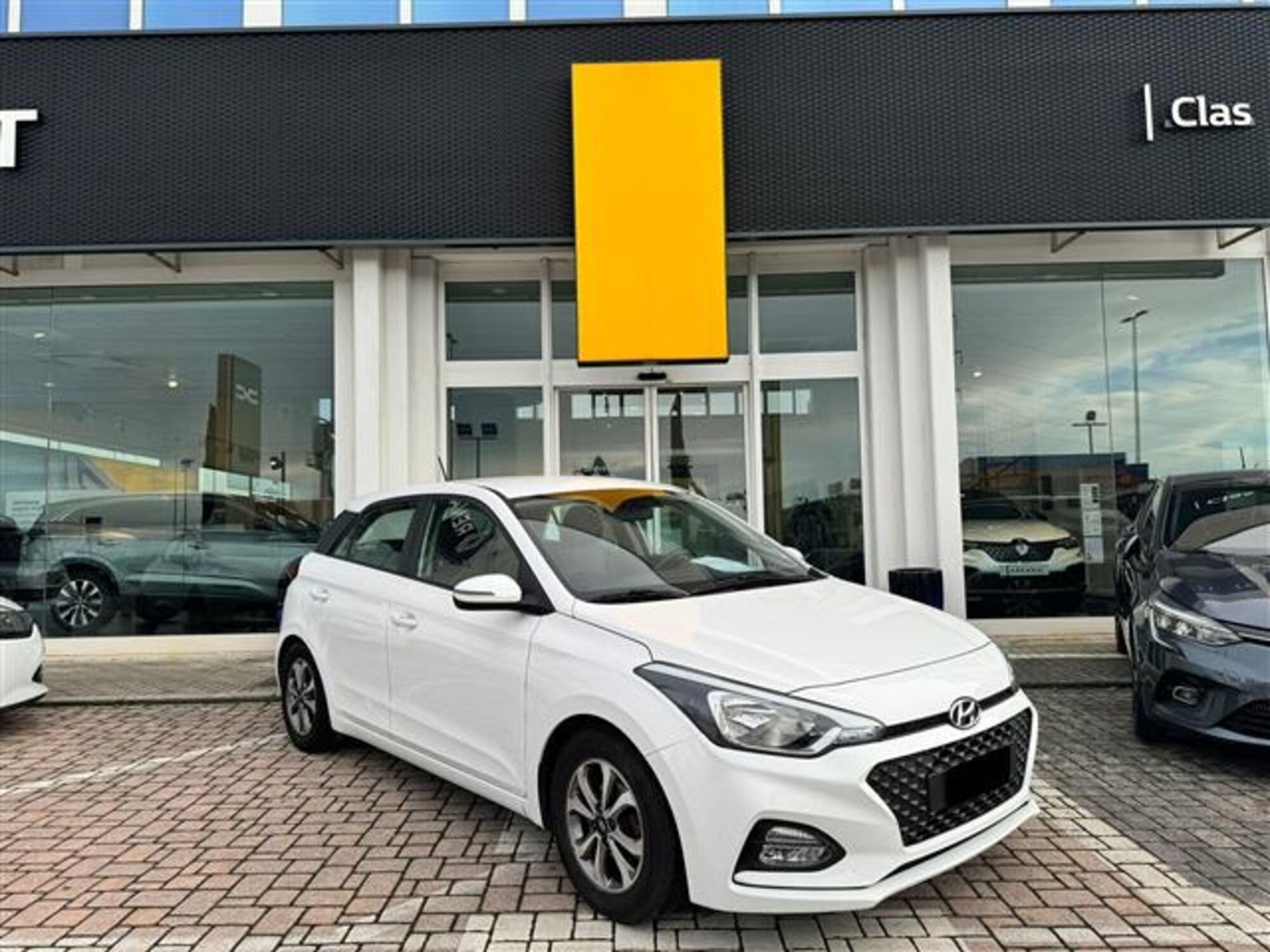 Hyundai i20 1.2 5 porte Econext Connectline del 2019 usata a Livorno