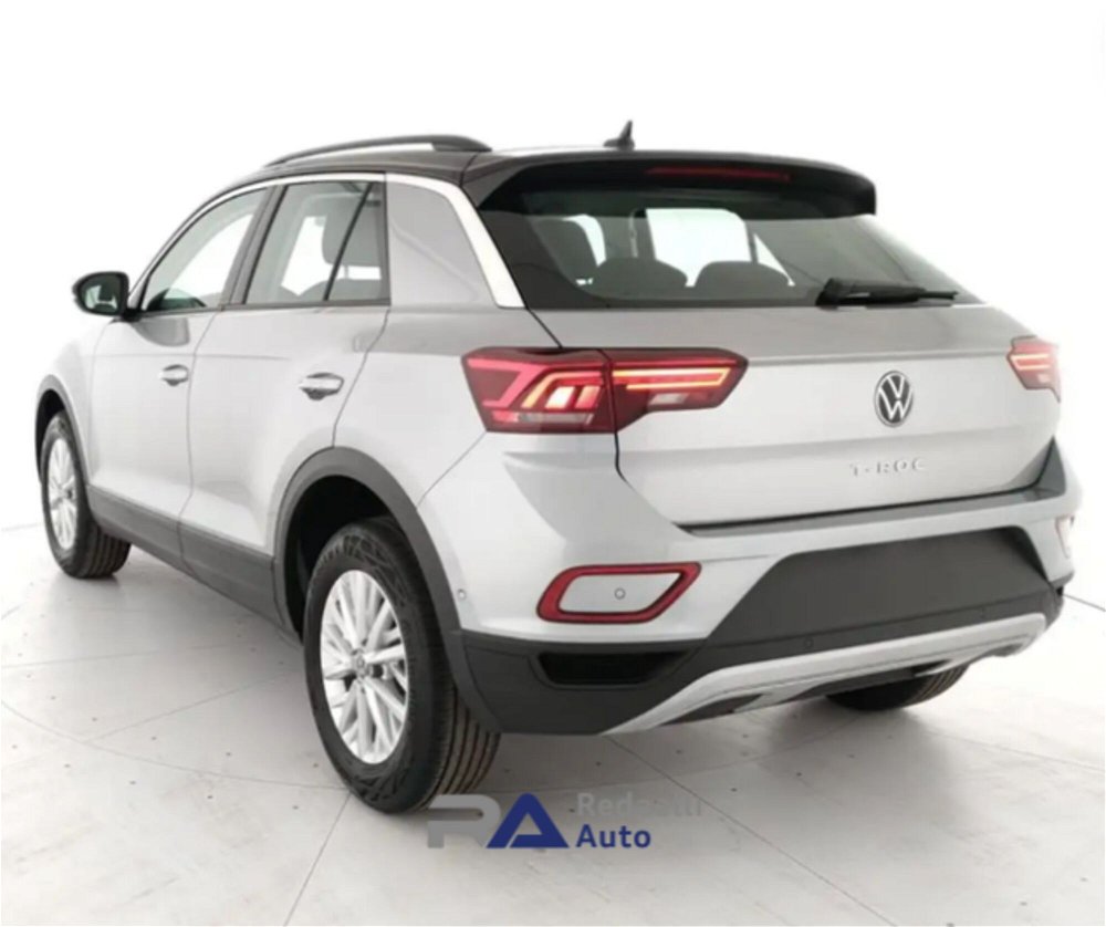 Volkswagen T-Roc 1.5 TSI ACT DSG Life nuova a Casatenovo (3)