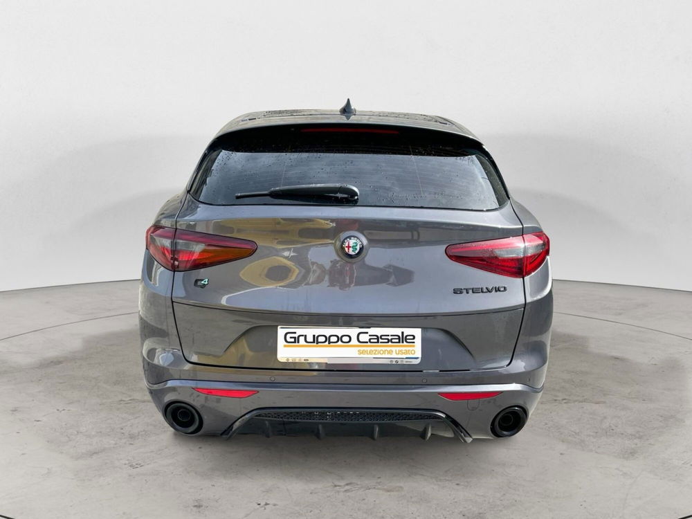 Alfa Romeo Stelvio usata a Salerno (3)