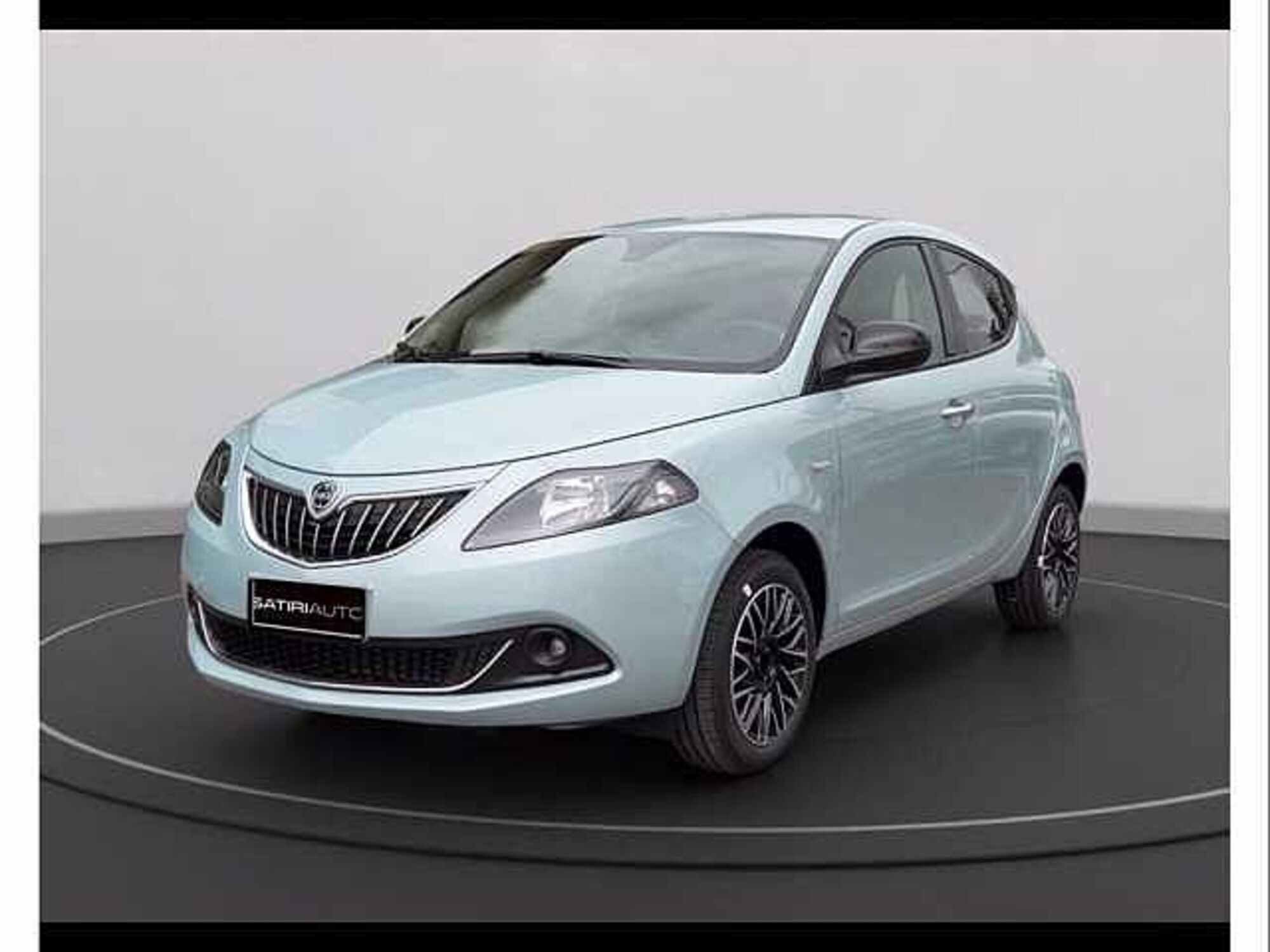 Lancia Ypsilon 1.0 FireFly 5 porte S&amp;S Hybrid Ecochic Silver  nuova a Gualdo Tadino