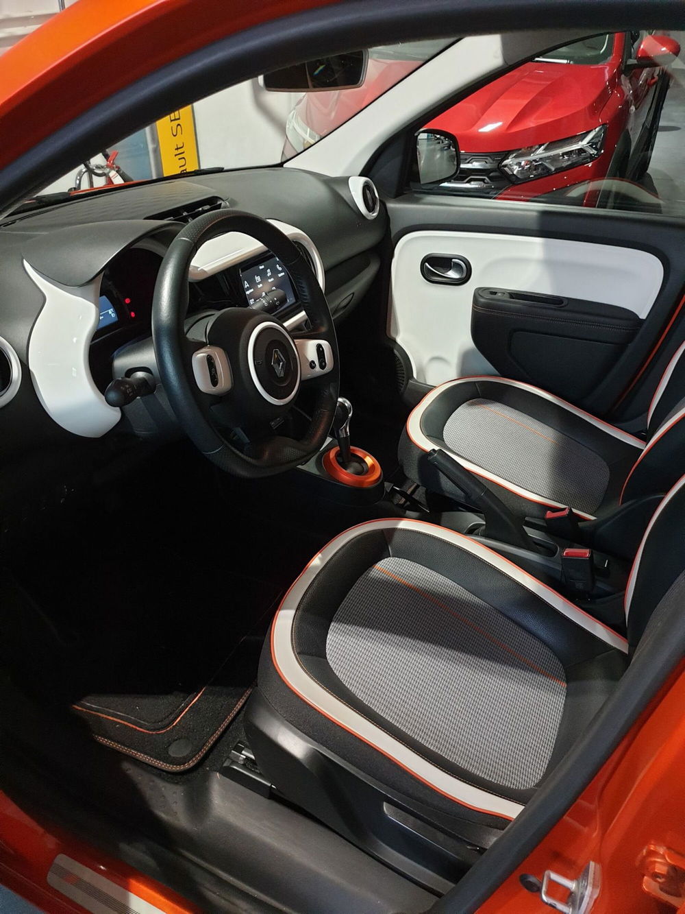 Renault Twingo usata a Milano (6)