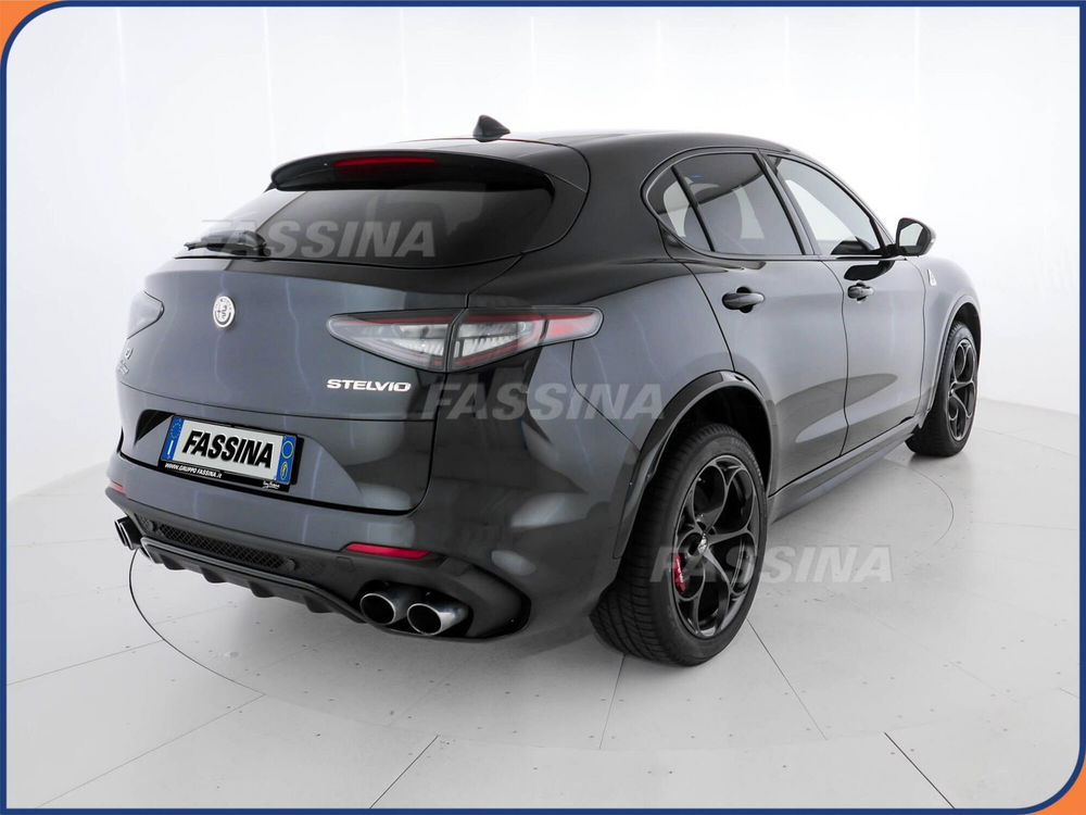 Alfa Romeo Stelvio usata a Milano (6)