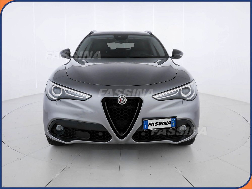 Alfa Romeo Stelvio Stelvio 2.2 Turbodiesel 190 CV AT8 Q4 B-Tech  del 2019 usata a Milano (2)