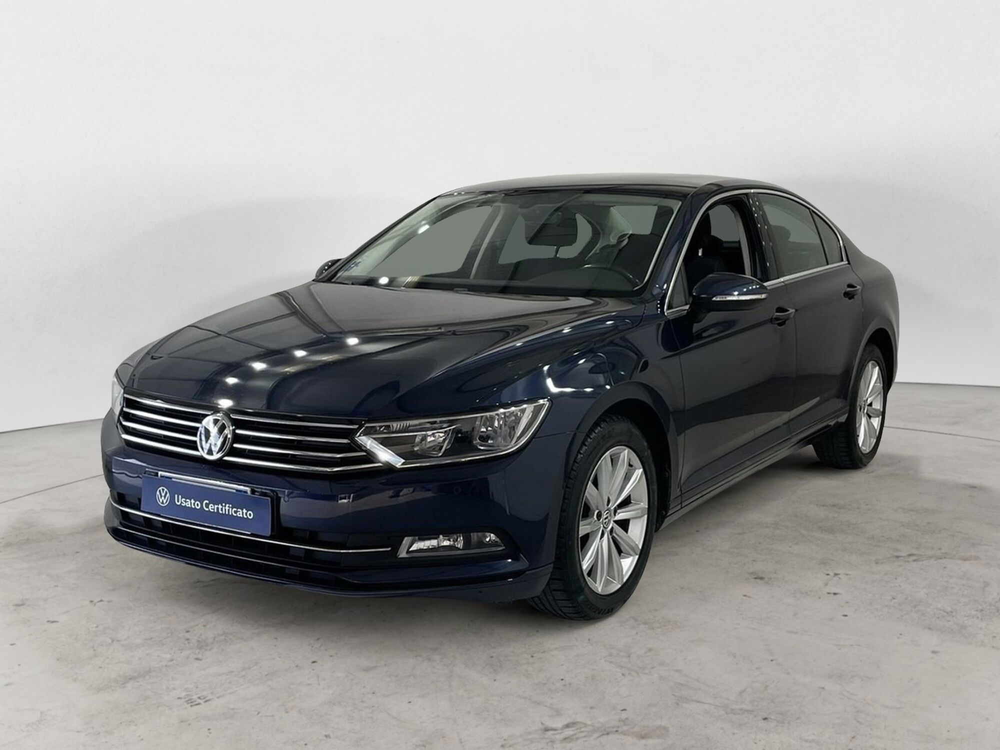 Volkswagen Passat 1.6 TDI Business BlueMotion Technology del 2016 usata a Massa