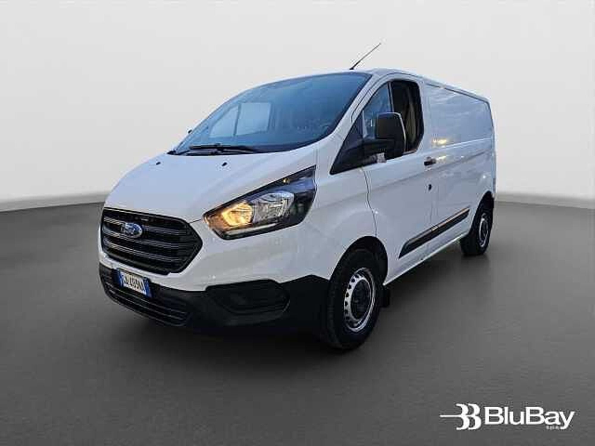 Ford Transit Custom Furgone 260 2.0 TDCi PC Furgone Entry  del 2020 usata a Livorno