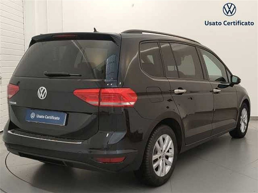 Volkswagen Touran 1.6 TDI 115 CV SCR DSG Business BlueMotion Technology  del 2019 usata a Busto Arsizio (5)