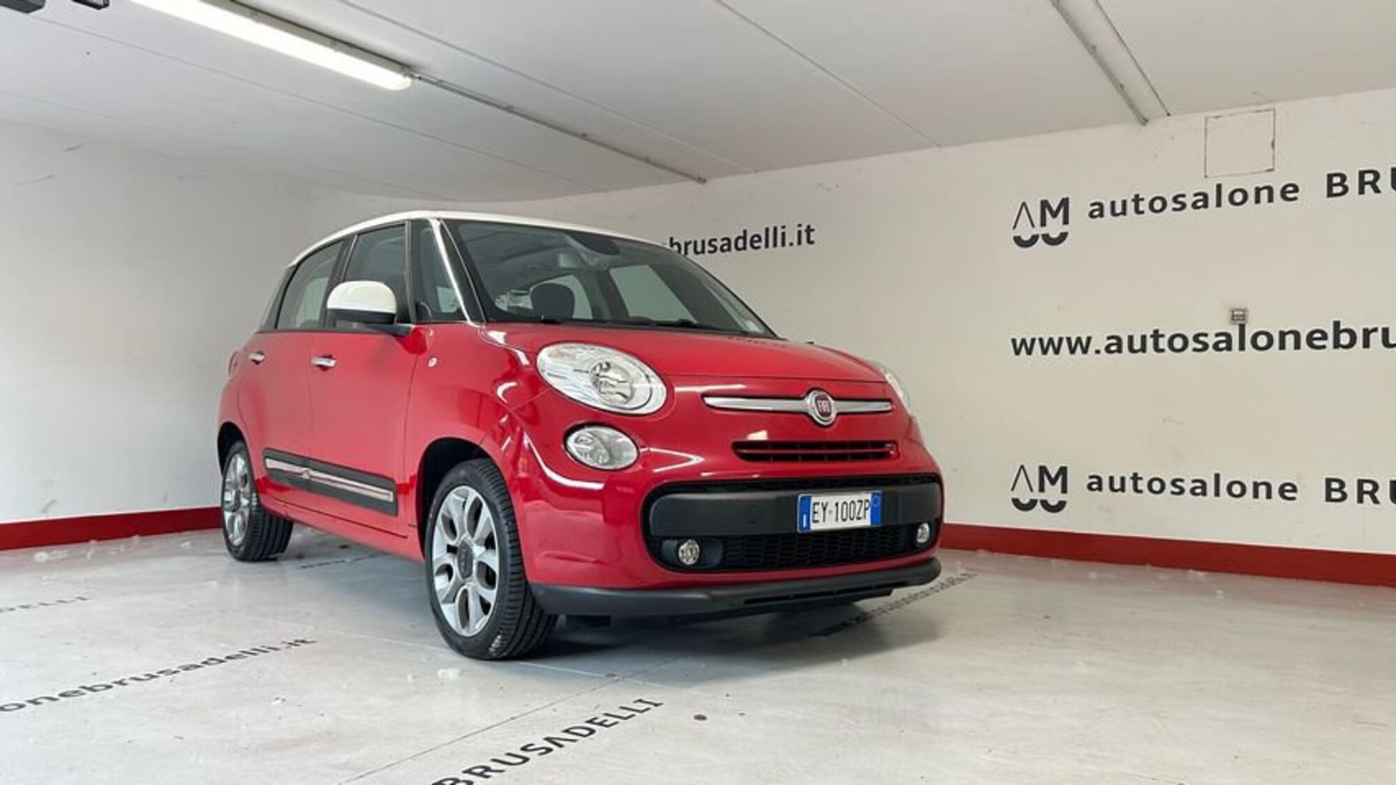 Fiat 500L 1.4 95 CV Lounge  del 2015 usata a Galbiate