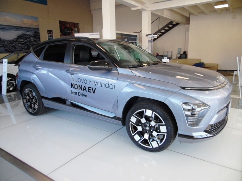 Hyundai Kona EV 65.4 KWh XClass Special Edition nuova a La Spezia