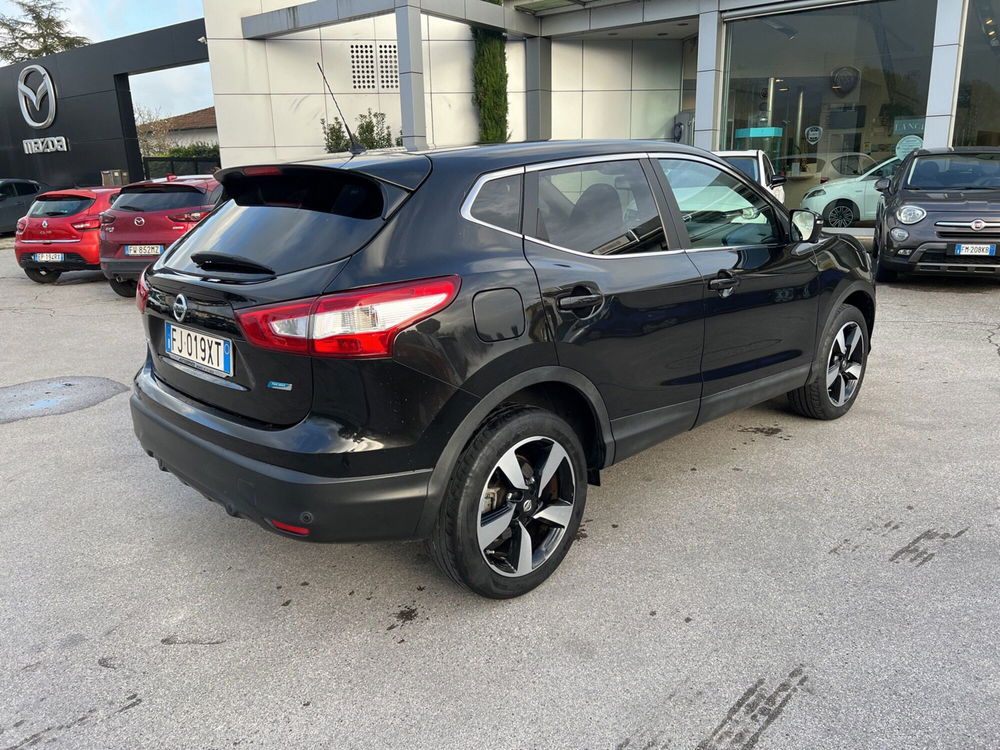 Nissan Qashqai 1.5 dCi Tekna  del 2017 usata a Lucca (5)