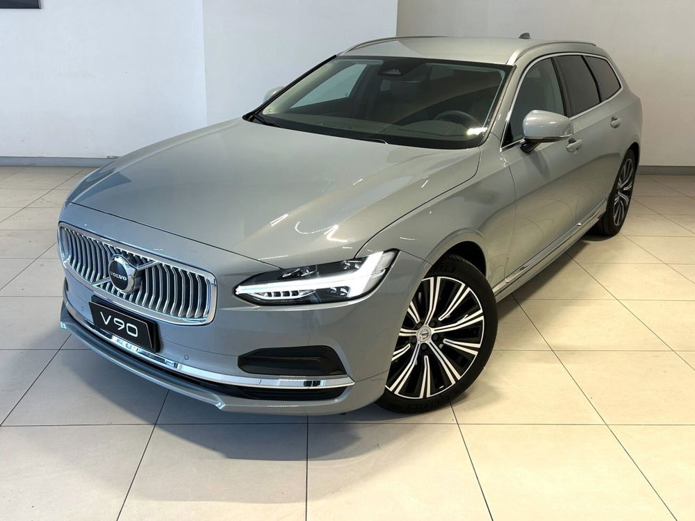 Volvo V90 nuova a Napoli (3)