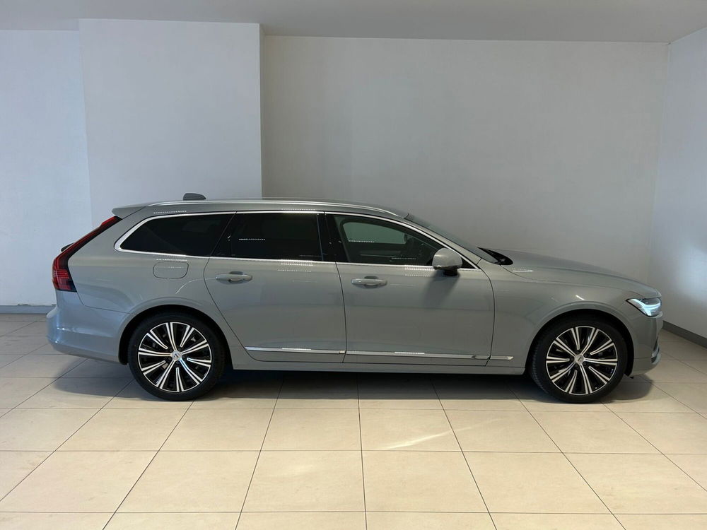 Volvo V90 B4 automatico Plus Bright  nuova a Napoli (4)