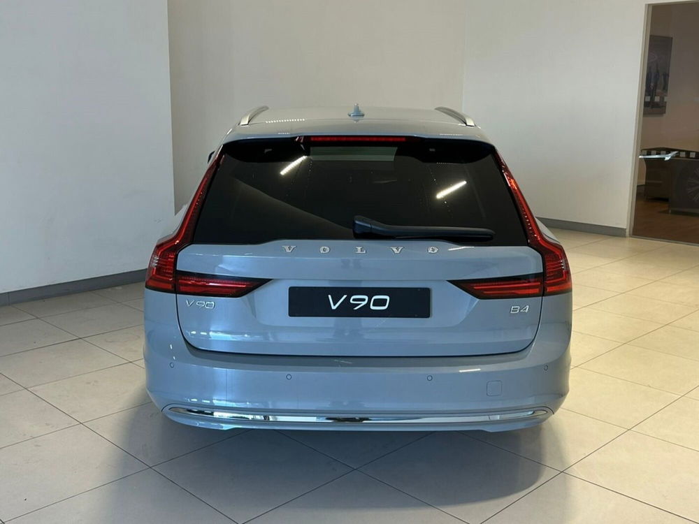 Volvo V90 nuova a Napoli (6)