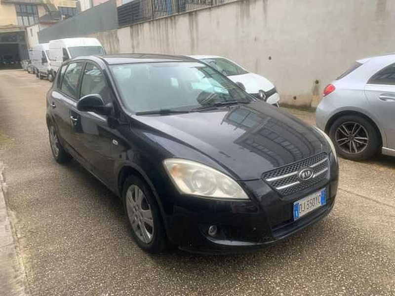 Kia cee&#039;d 1.6 CRDi VGT 115CV 5p. EX  del 2007 usata a Bracciano