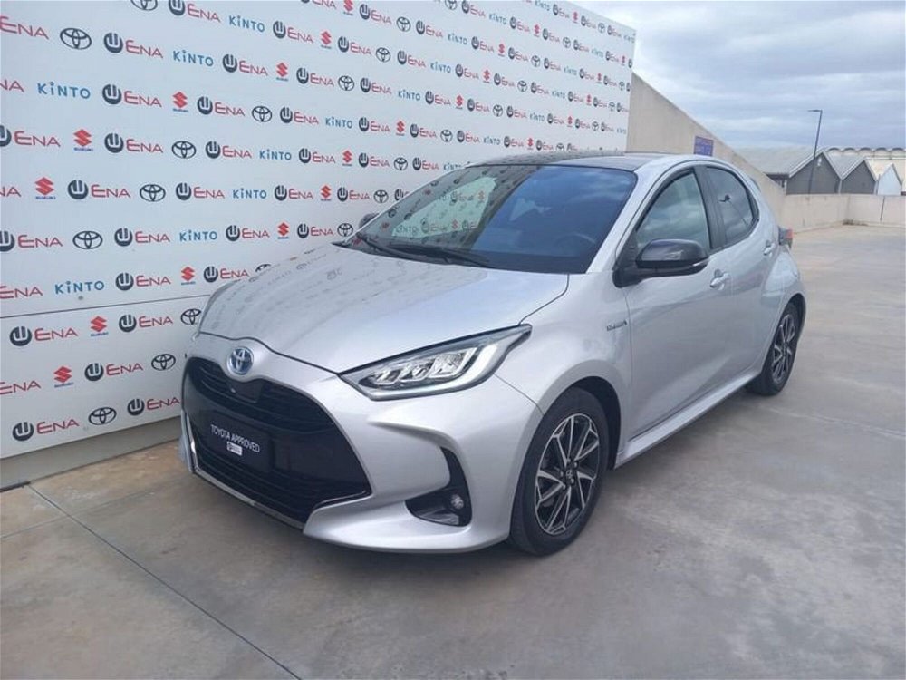 Toyota Yaris 1.5 Hybrid 5 porte Lounge del 2021 usata a Cagliari