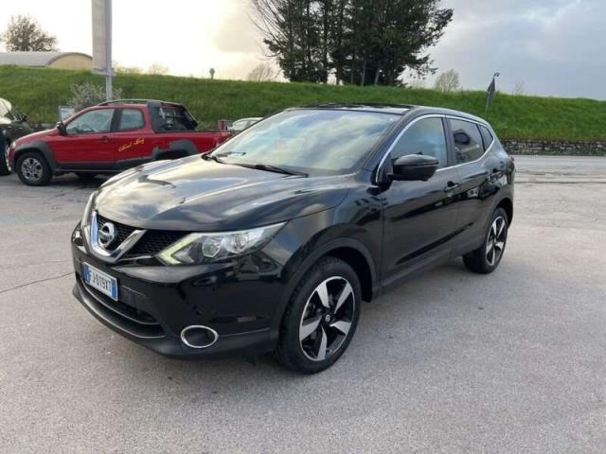 Nissan Qashqai 1.5 dCi Tekna  del 2017 usata a Barga