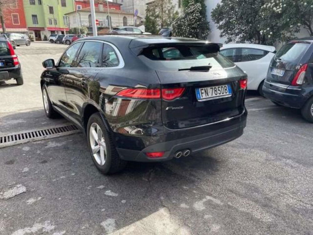 Jaguar F-Pace 2.0 D 180 CV aut. Portfolio  del 2018 usata a Barga (3)