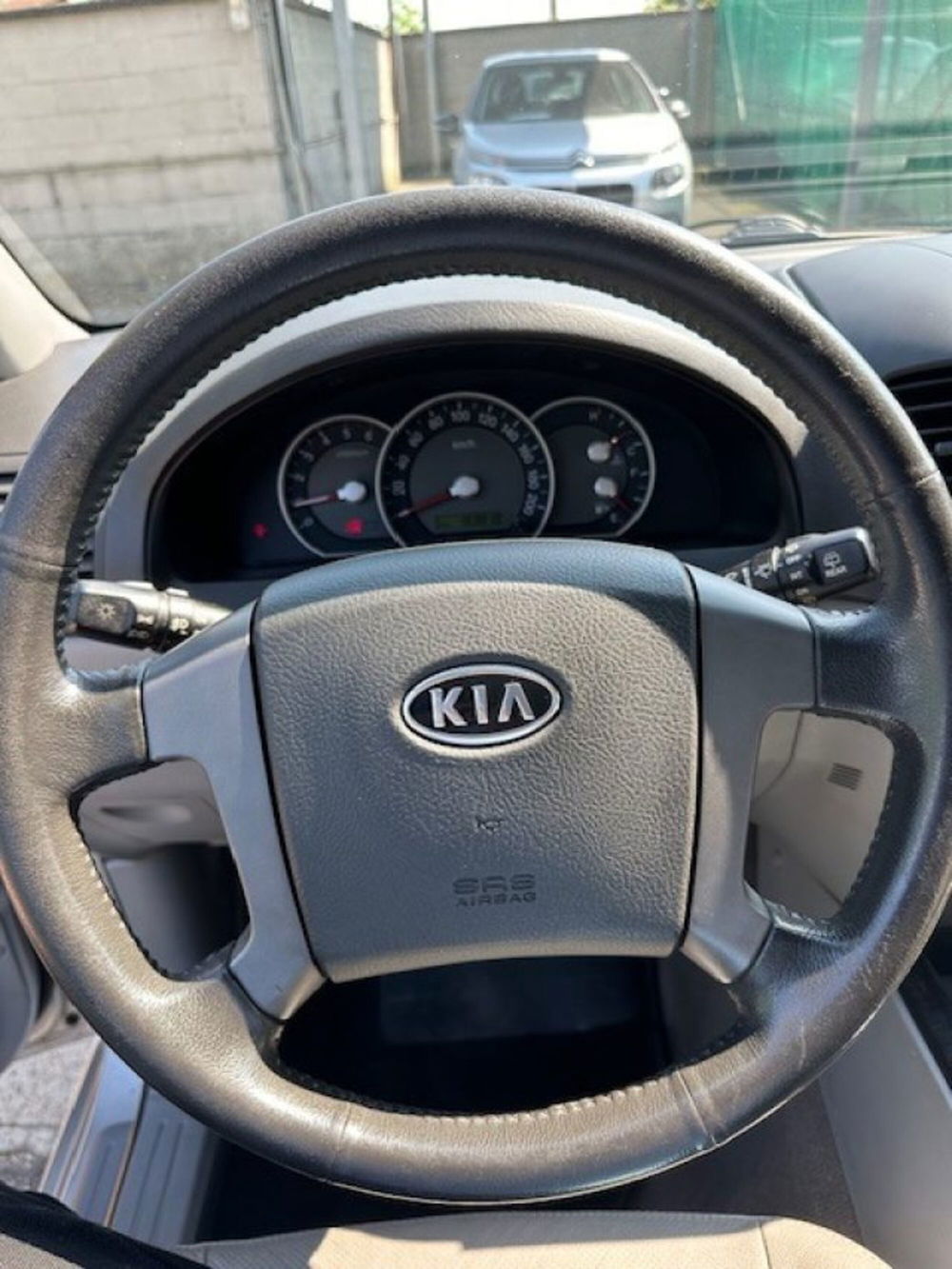 Kia Sorento usata a Novara (6)