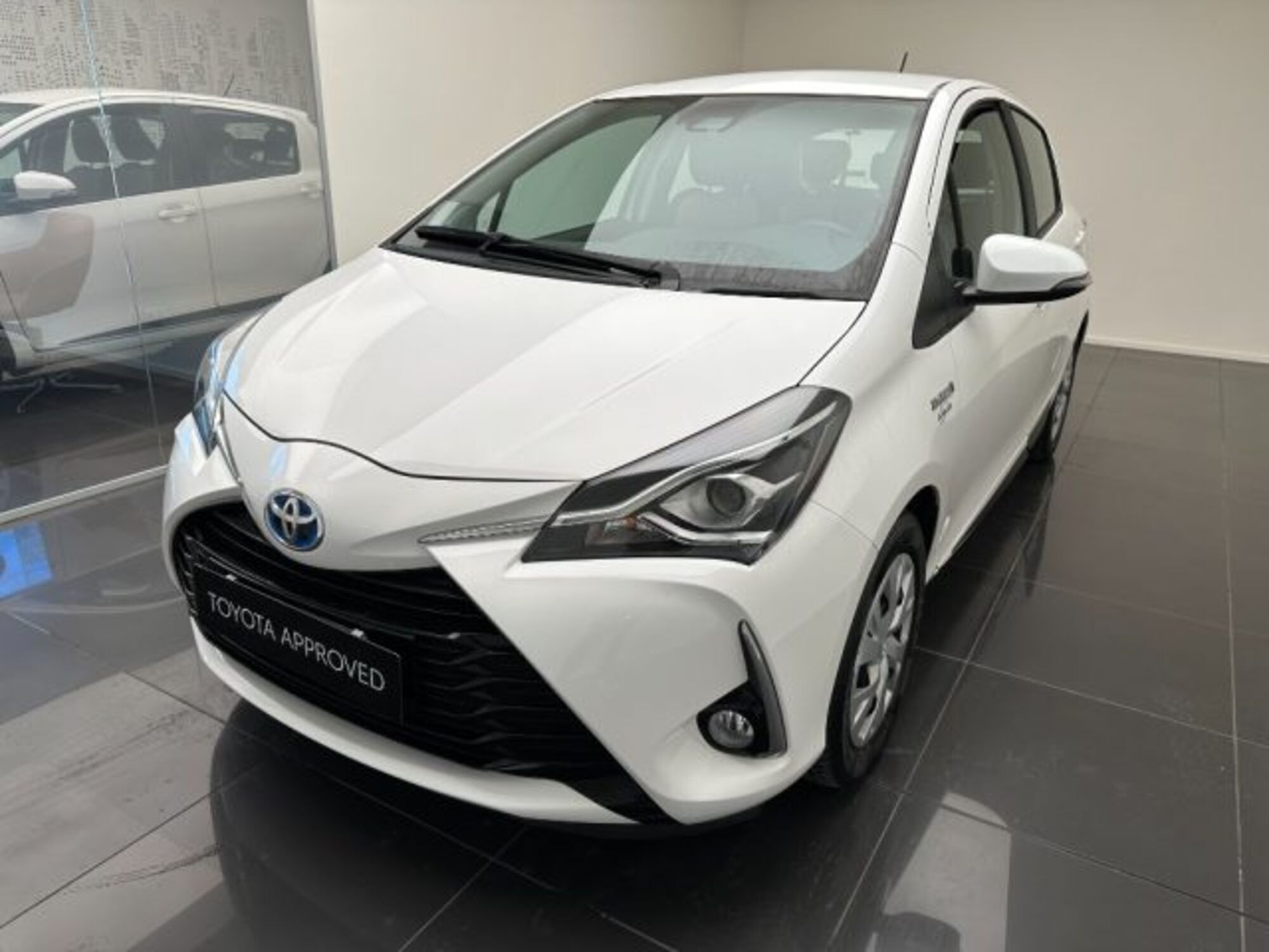 Toyota Yaris 1.3 5 porte Active  del 2019 usata a Cuneo