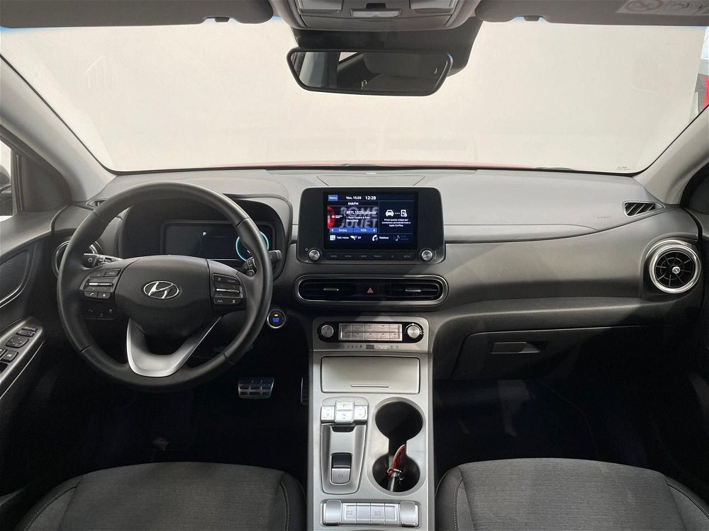 Hyundai Kona EV 39 kWh XPrime del 2021 usata a Roma (2)